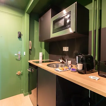 Appartamento Jungle Jacuzzi, Sauna & Video-projecteur