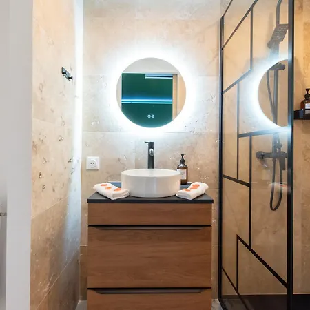 Jungle Jacuzzi, Sauna & Video-projecteur *